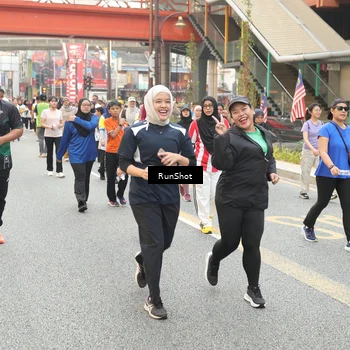 Runner Photo 4707100