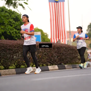 Runner Photo 4707477