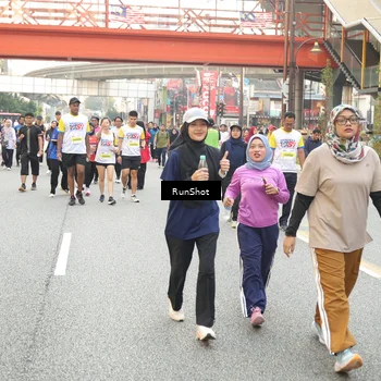 Runner Photo 4707575