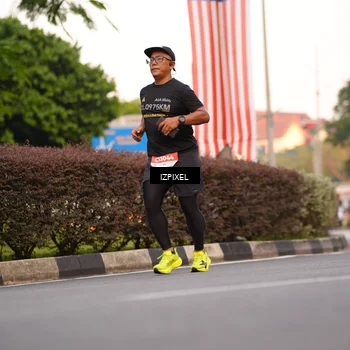 Runner Photo 4707681