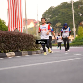 Runner Photo 4707843