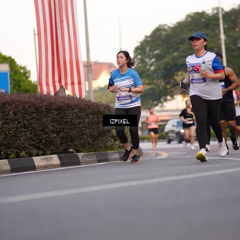 Runner Photo 4708096