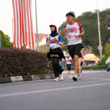 Runner Photo 4708135