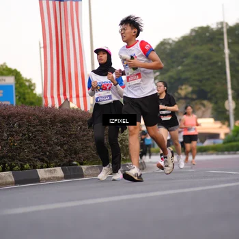Runner Photo 4708140