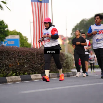 Runner Photo 4708210