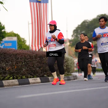 Runner Photo 4708213