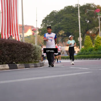 Runner Photo 4708396
