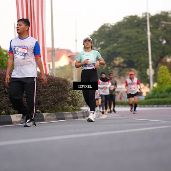 Runner Photo 4708416