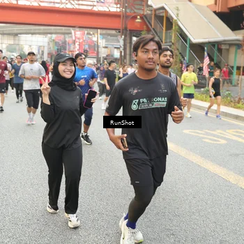 Runner Photo 4708476