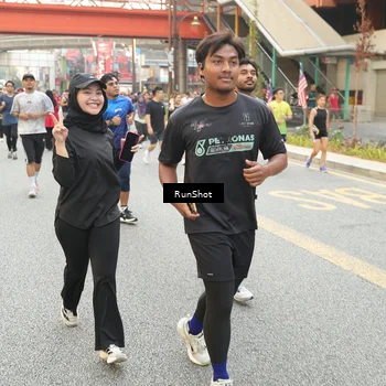 Runner Photo 4708492