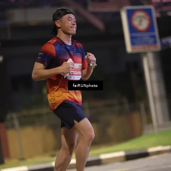 Runner Photo 4710018