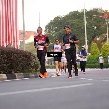 Runner Photo 4710367