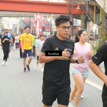 Runner Photo 4710455