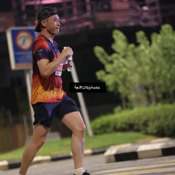 Runner Photo 4710714