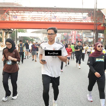Runner Photo 4711003