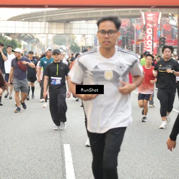 Runner Photo 4711010