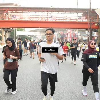 Runner Photo 4711049