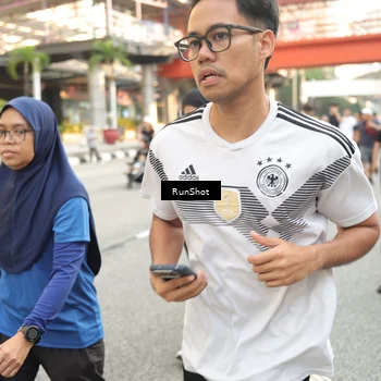 Runner Photo 4711058