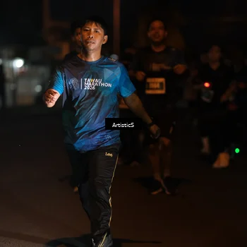 Runner Photo 4711060