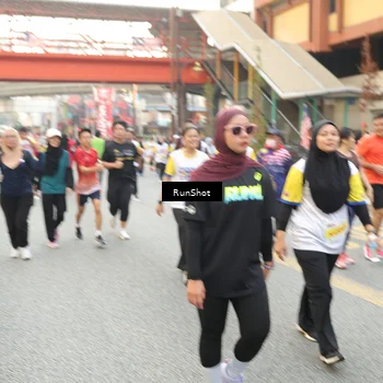 Runner Photo 4711066