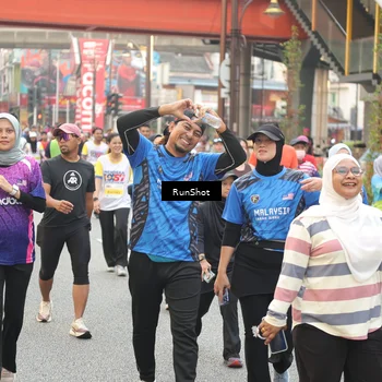 Runner Photo 4711076