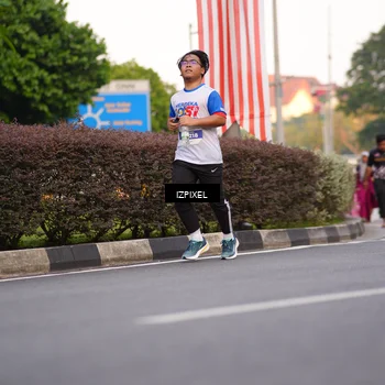 Runner Photo 4711189
