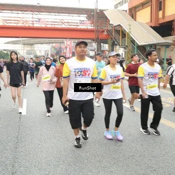 Runner Photo 4711475
