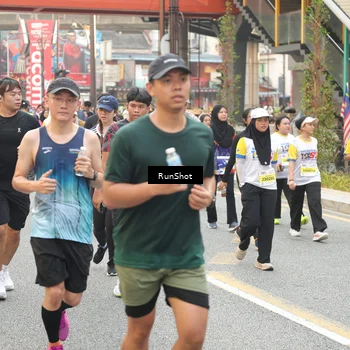 Runner Photo 4711630