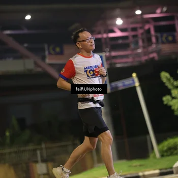 Runner Photo 4712024