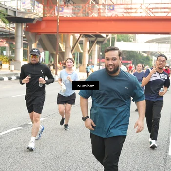 Runner Photo 4712815