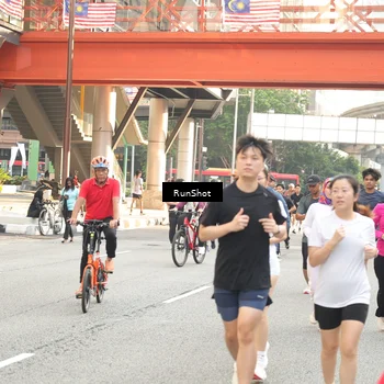 Runner Photo 4713375