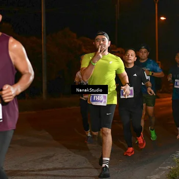 Runner Photo 4713575