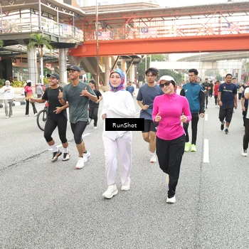 Runner Photo 4713619