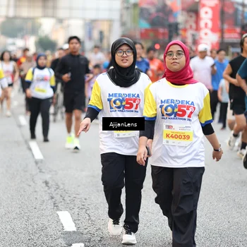 Runner Photo 4713675