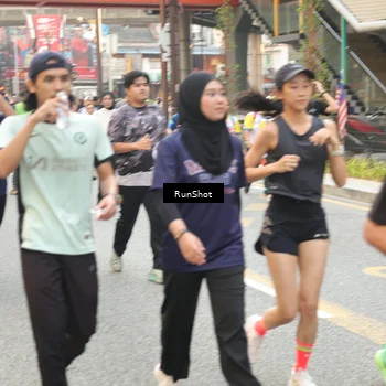 Runner Photo 4713755
