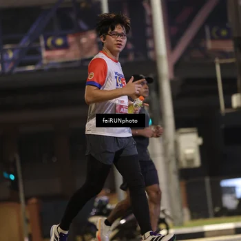 Runner Photo 4713846