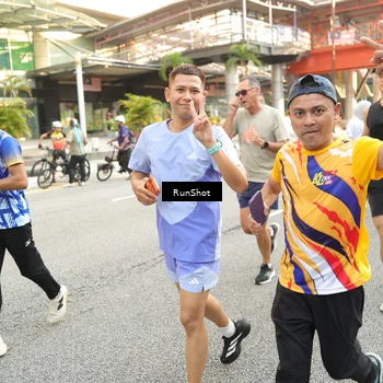 Runner Photo 4714494