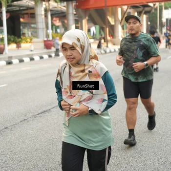 Runner Photo 4715100