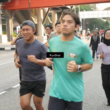 Runner Photo 4715155