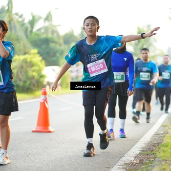 Runner Photo 4715312