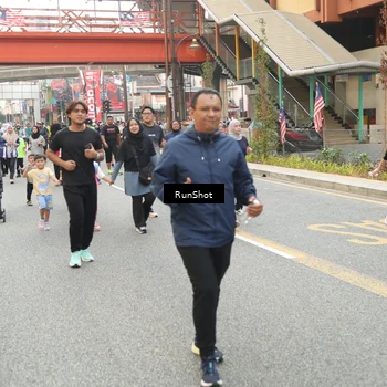 Runner Photo 4715517