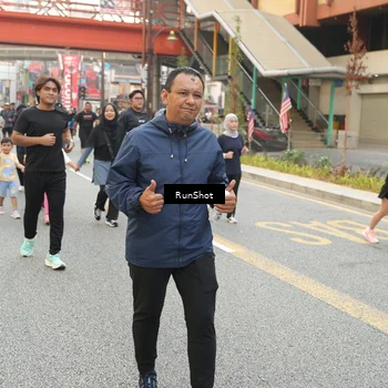 Runner Photo 4715585