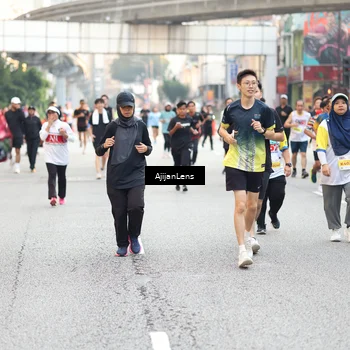 Runner Photo 4715593