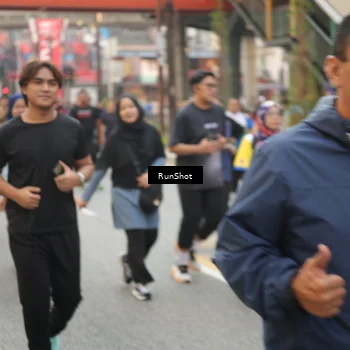 Runner Photo 4715640