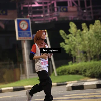 Runner Photo 4715743