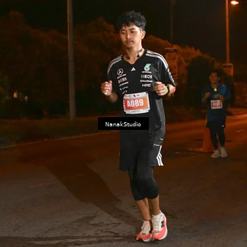 Runner Photo 4716273