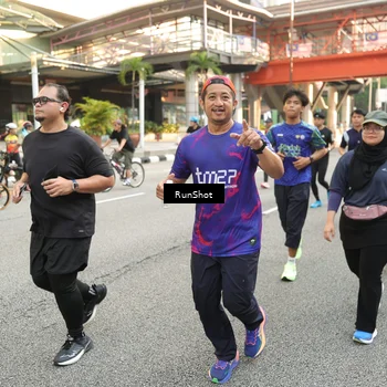Runner Photo 4716375