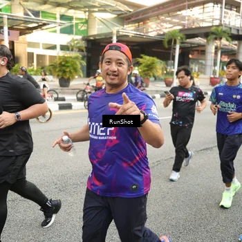 Runner Photo 4716470