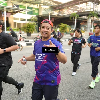 Runner Photo 4716474