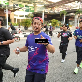 Runner Photo 4716501